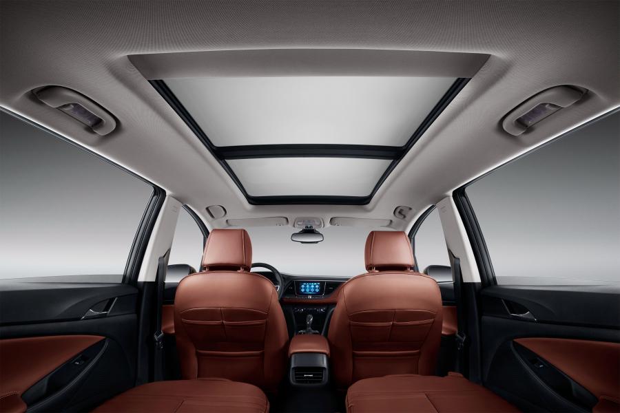 Интерьер Buick GL6 2017 года  (фото 8 из 11)
